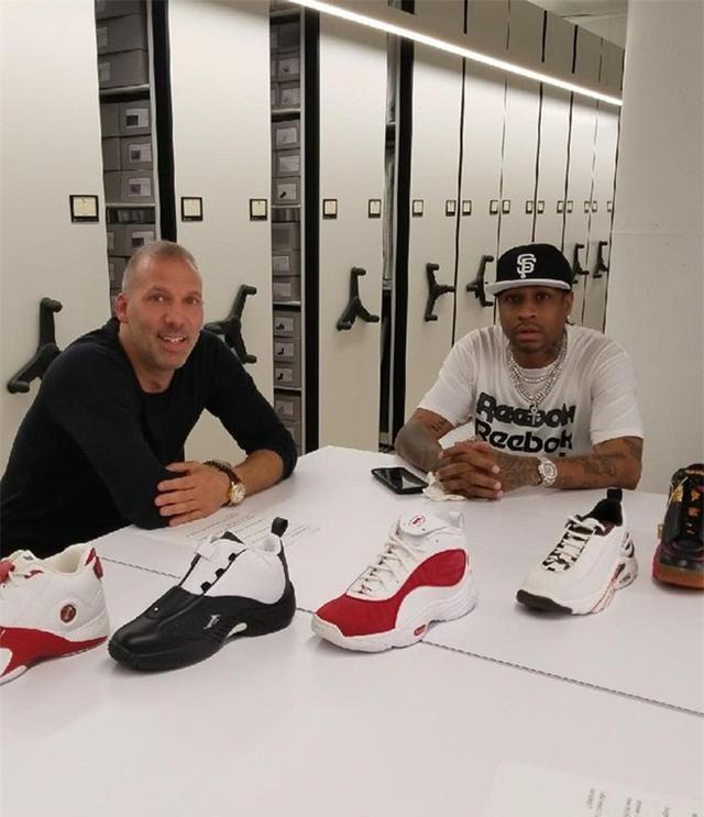 也有人皱眉 也有人皱眉